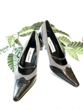 HERRINGBONE STRAP ACCENT POINTED TOE PUMPS